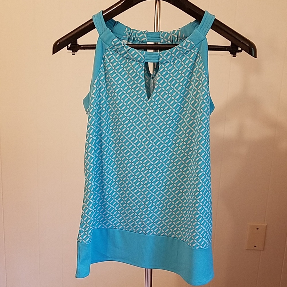 Banana Republic sleeveless top ❣️
